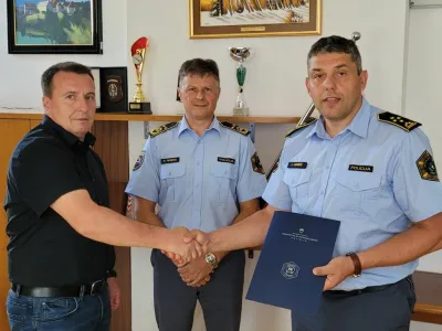 predaja poslov na policijski upravi Novo mesto, skrajno desno Igor Jur&scaron;ič, novi direktor PU Novo mesto