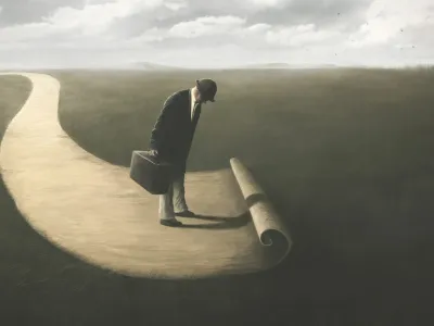 Večini kandidatov je potrebno pomagati tudi pri dvigu samopodobe in samozavesti, saj je odpustitev mnogokrat povezana z osebnostno krizo in stisko. Kandidat v &raquo;krču&laquo; je namreč premalo aktiven in odziven in lahko zaradi tega spregleda dobro novo priložnost na trgu dela ali pa pride na razgovor nepripravljen oziroma ne kaže svojega pravega obraza.