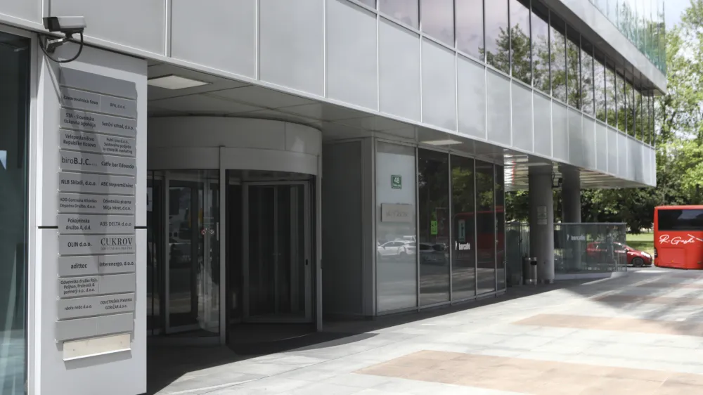 KDD mora biti nevtralni arbiter najpomembnej&scaron;ih tržnih transakcij z vrednostnimi papirji, vztrajajo zaposleni. Foto: Luka Cjuha&nbsp;