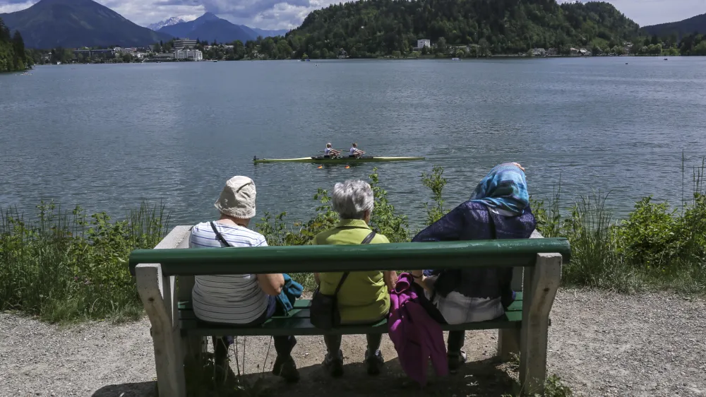 Ministrstvo vztraja, da med izhodi&scaron;či pokojninske reforme ne bo podalj&scaron;anja pokojninske dobe. Kot pravijo, je 40 let dovolj, če želimo omogočiti upokojitev pred iztro&scaron;enostjo uma in telesa. Foto: Jaka Gasar