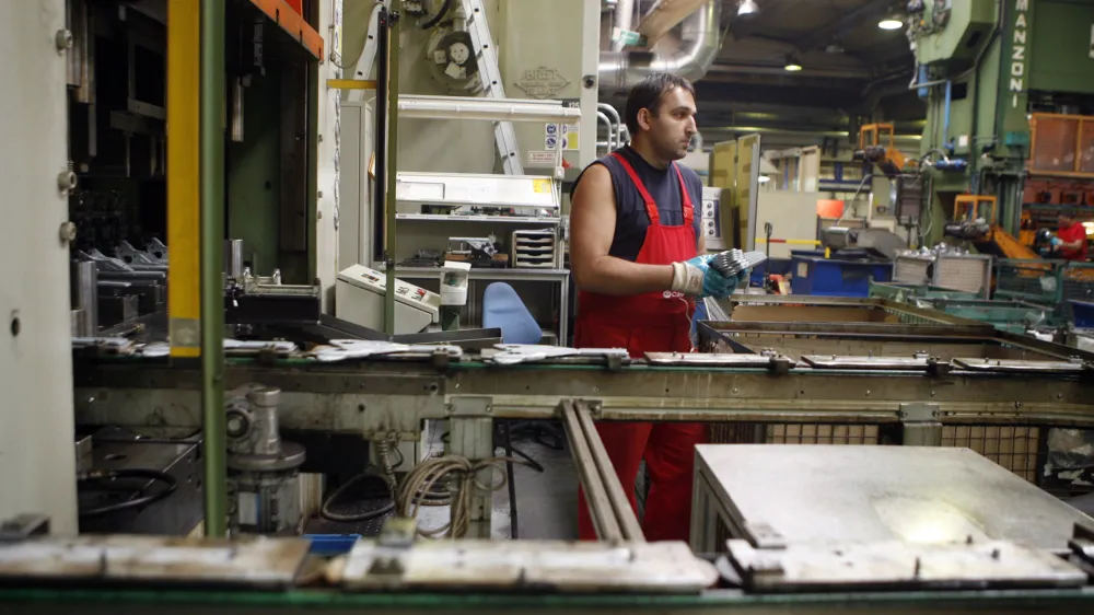 - CIMOS d.d., avtomobilska industrija, Koper - proizvodnja delov in opreme za motorna vozila, tovarna - //FOTO: Bojan Velikonja