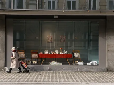 Zaradi podražitev oskrbnin v domovih za starej&scaron;e bo marsikateri starostnik ostal doma. To utegne rev&scaron;čino &scaron;e povečati. F Luka Cjuha Q