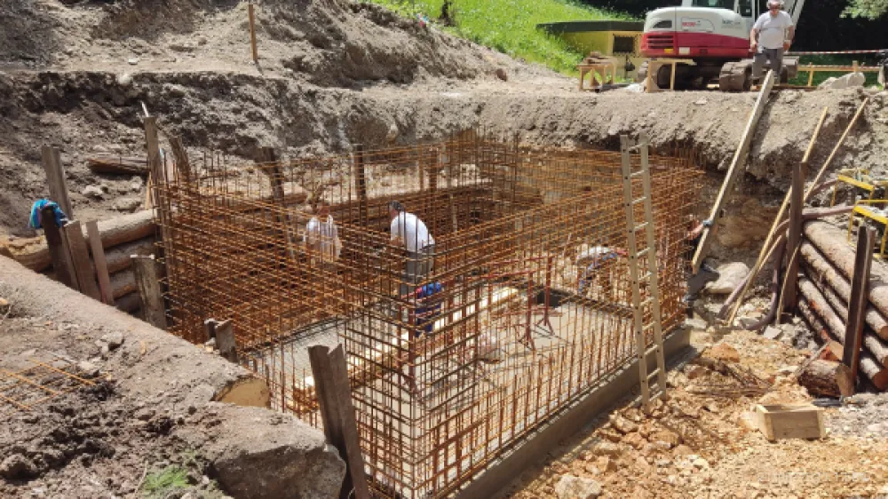 Ko bo pri vodnem viru Peričnik vgrajen UV dezinfektor, bo s tem vsaj delno odpravljen ukrep prekuhavanja vode, ki Jeseničane doleti ob manj&scaron;ih prekoračitvah motnosti vodnega vira.