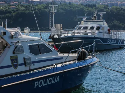 - 18.05.2017 - Koper - Policijski čoln P 111 in P 66 v Koprskem pristani&scaron;ču - Policija  //FOTO: Bojan Velikonja