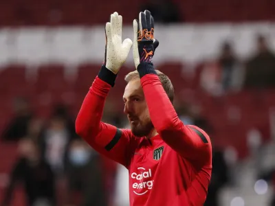 Soccer Football - Champions League - Round of 16 First Leg - Atletico Madrid v Manchester United - Wanda Metropolitano, Madrid, Spain - February 23, 2022 Atletico Madrid's Jan Oblak during the warm up before the match REUTERS/Javier Barbancho
