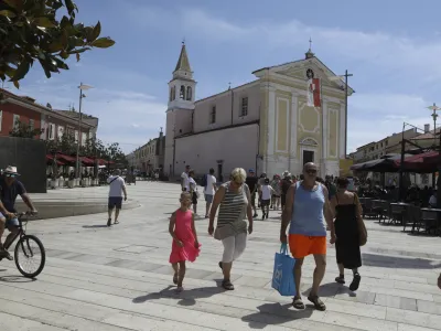 Poreč1.08.2023 - Hrva&scaron;ka Istra - turizem - poletje - počitnice - turisti - turistična sezonaFOTO: Luka Cjuha