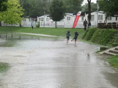 V Termah Čatež je podtalnica kar drla iz ja&scaron;kov. F Dragana Stanković