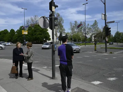 - 05.05.2022 - Križi&scaron;če Celov&scaron;ka in Litostrojska cesta v Ljubljani <br><br><br> //FOTO: Nik Erik Neubauer