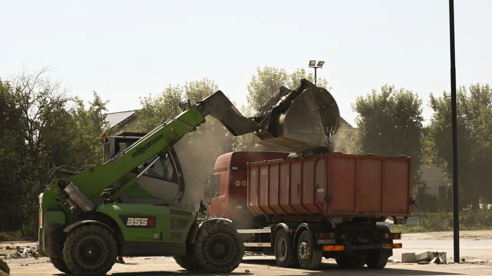 - 24.08.2023 &ndash; Moste pri Komendi &ndash; poplavni odpadki &ndash; smeti - posledice poplav v najbolj prizadetih krajih - najhuj&scaron;a naravna ujma v zgodovini Slovenije - prizadeti dve tretjini države &ndash;//FOTO: Nik Erik Neubauer