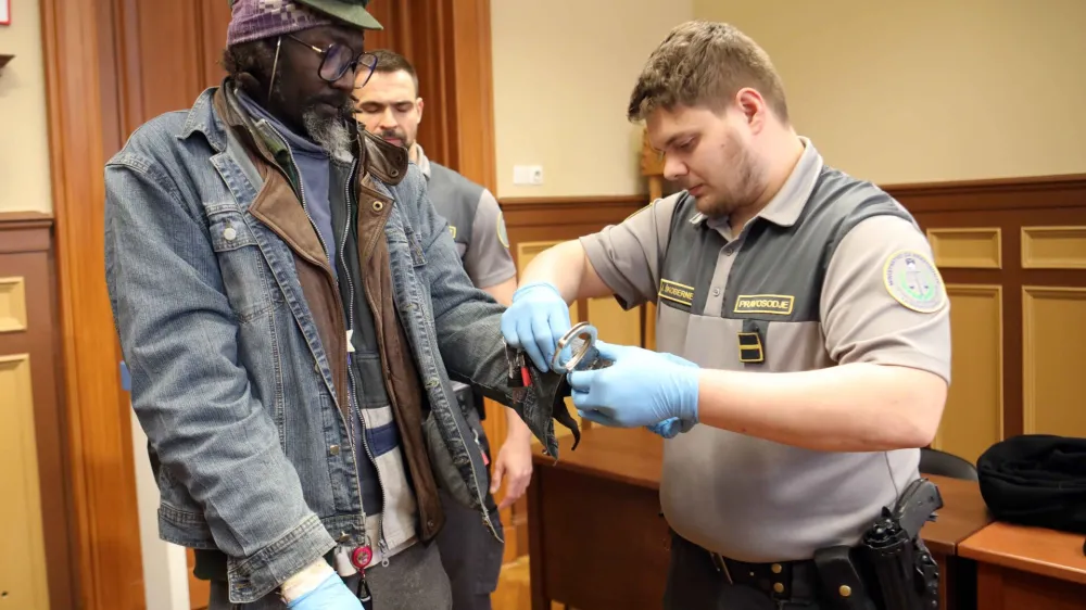 Coco Filip Faragala je bil pri nas že kaznovan. Njegov izgon iz Slovenije v izvorno državo Eritrejo po zatrjevanju policije ni mogoč, ker ima status političnega begunca. Foto:&nbsp;Tomaž Skale&nbsp;