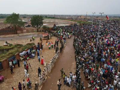 Thousands of Nigerians gather in front of the French army headquarters, in support of the putschist soldiers and to demand the French army to leave, in Niamey, Niger September 2, 2023. REUTERS/Mahamadou Hamidou NO RESALES. NO ARCHIVES.  TPX IMAGES OF THE DAY