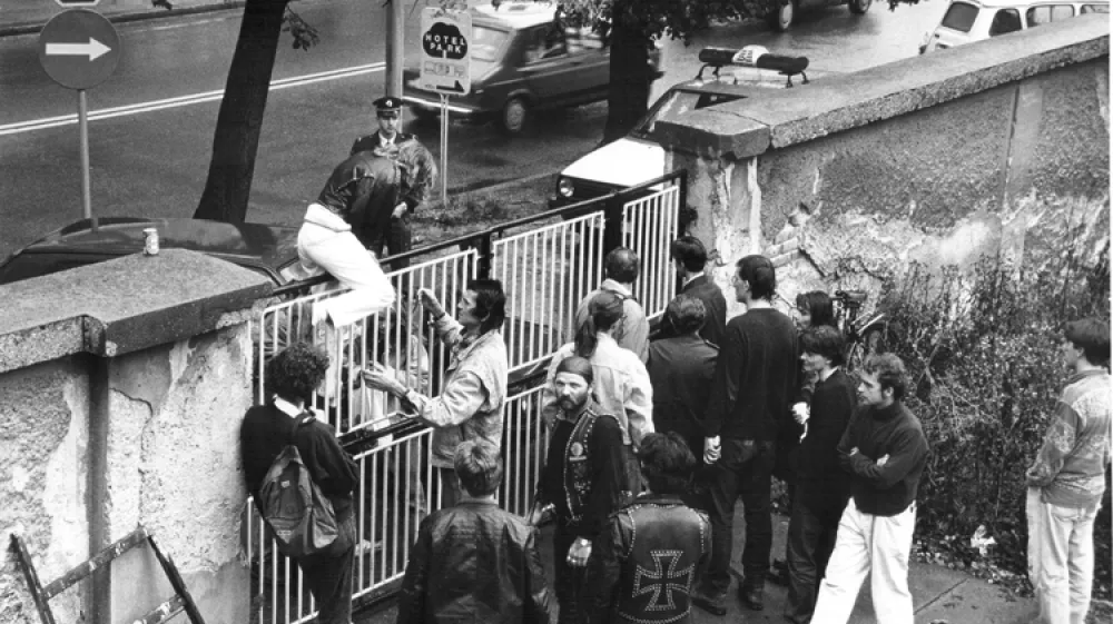 AKC Metelkova, zasedba