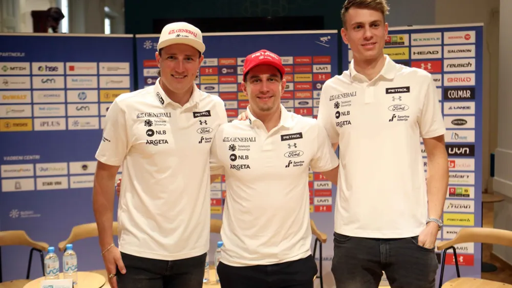 &Scaron;tefan Hadalin, <br>Žan Kranjec, <br>Tijan Marovt<br>- 12.09.2023 &ndash; Smučarska zveza Slovenije - mo&scaron;ka alpska smučarska reprezentanca v tehničnih disciplinah po vrnitvi s priprav v Južni Ameriki.<br><br>//FOTO: Tomaž Skale<br>