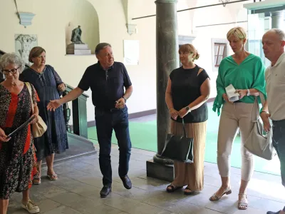 Anita Ogulin, častna me&scaron;čanka Ljubljane in predsednica ZPM Ljubljana Moste-Polje, ljubljanski župan Zoran Janković, direktor JP Voka Snaga David Polutnik- 16.08.2023 &ndash; novinarska konferenca ljubljanskega župana Zorana Jankovića, na kateri je podal aktualne informacije o nudenju pomoči po poplavah me&scaron;čankam in me&scaron;čanom Ljubljane ter drugim prizadetim občinam v Sloveniji,//FOTO: Bojan Velikonja