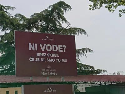 Reklamni napis VinaKoper