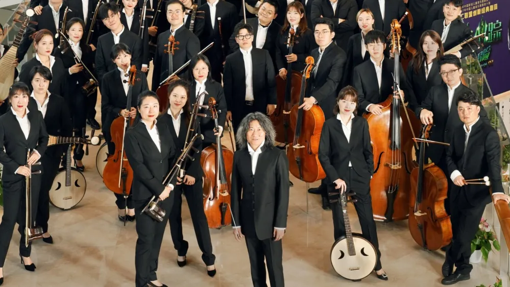 Dirigent Pang Ka Pang s Kitajskim orkestrom iz Sudžova Foto: arhiv im.puls