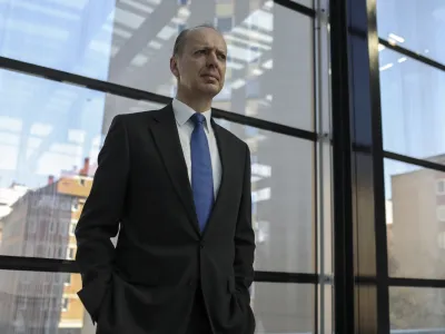 - 22.03.2022 &ndash; dr. Andrej Benedejčič, diplomat, veleposlanik - posebni odposlanec MZZ za nadzor oborožitve, razorožitev in neproliferacijo, stalni predstavnik Slovenije pri OVSE med letoma 2015 in 2019, veleposlanik v Rusiji med letoma 2005 in 2008, avtor knjige Rusija in slovanstvo: med velikodržavnostjo in vzajemnostjo /FOTO: Jaka GasarOPOMBA: INTERVJU ZA OBJEKTIV 2022