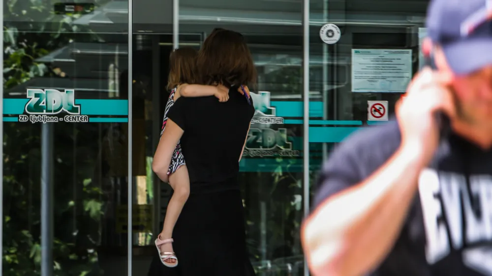 Pediatrov, ki so &scaron;e prosti, je vse manj, &scaron;e težje pa jih je najti v &scaron;ir&scaron;i okolici Ljubljane.&nbsp;