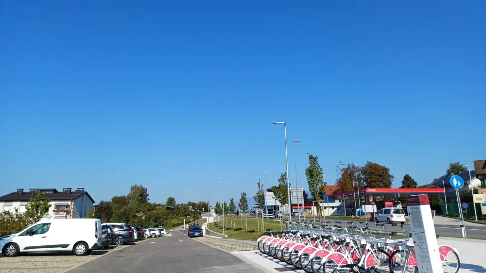 Nova pridobitev ima &scaron;e posebno velik pomen za krajevno skupnost Zlato polje, kjer je dnevna fluktuacija ljudi največja v občini.