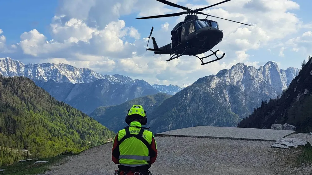 Policisti in re&scaron;evalci svetujejo, da pohodniki najbližje obvestijo, kdaj in kam gredo. Pot naj načrtujejo, se vmes javljajo, ne pozabijo naj se vpisati v pohodni&scaron;ke dnevnike v planinskih kočah.