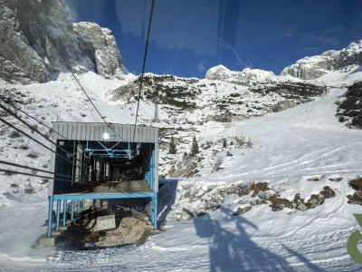 - krožno kabinska žičnica - gondola- 05.12.2019 &ndash; Smuči&scaron;če KANIN Sella Nevea &ndash; priprave na otvoritev zimske sezone - najvi&scaron;je smuči&scaron;če v Sloveniji (2.293 m) //FOTO: Matjaž Ru&scaron;t