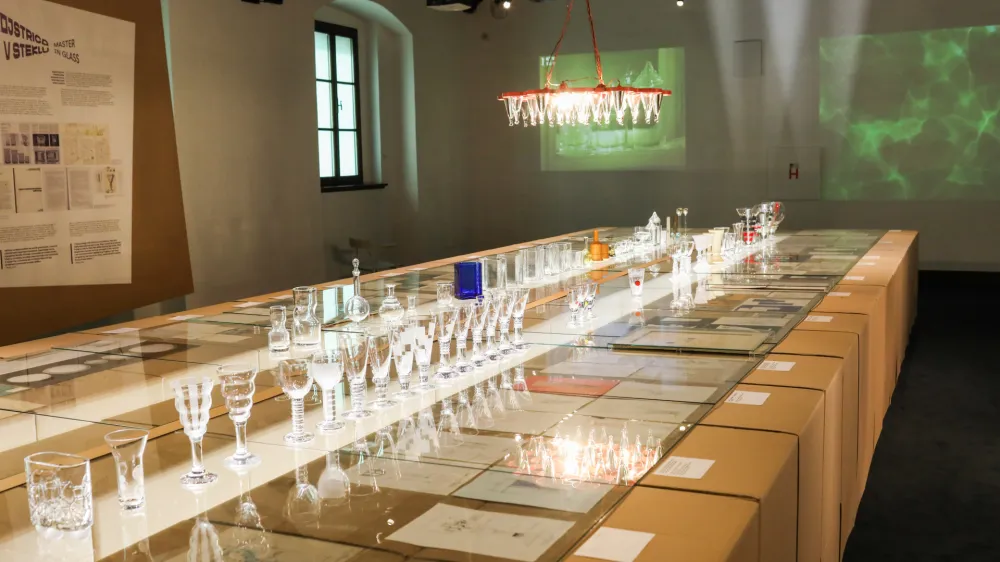 - 20.09.2023 &ndash; Muzej za arhitekturo in oblikovanje (MAO) - razstava Zakaj je vaza podobna hi&scaron;i? Od sistemskega do fantazijskega z oblikovalko Janjo Lap //FOTO: Bojan Velikonja