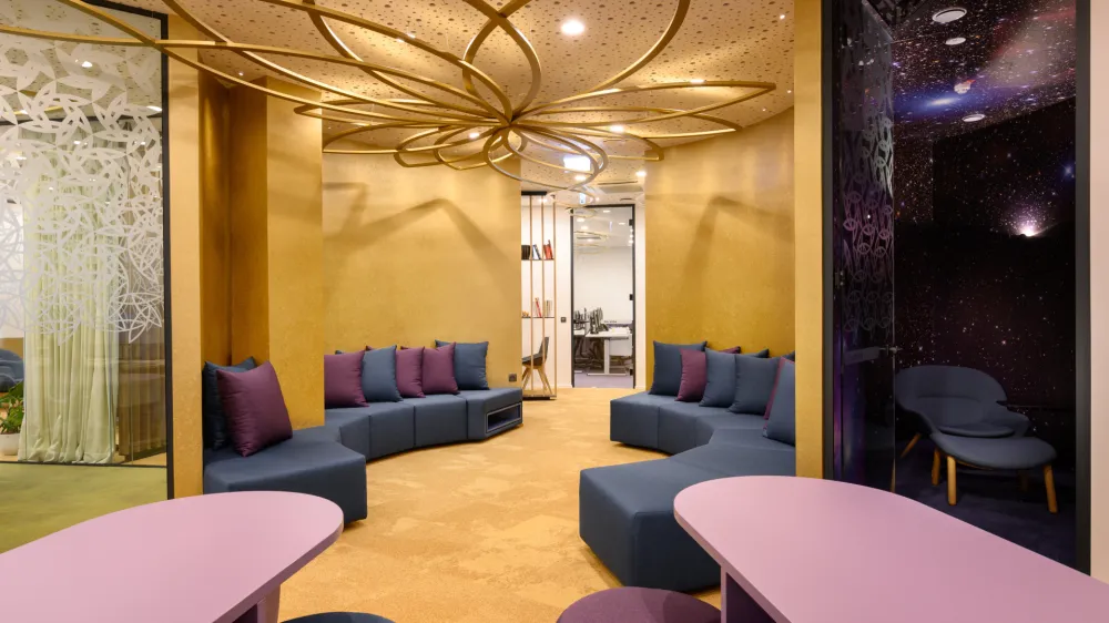 Večja prelomnica v zgodovini podjetja je bila selitev v nove, po meri oblikovane prostore v BTC Ljubljana pred dobrima dvema letoma. F Miran Kambič