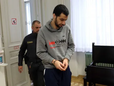 Rachid Fatah Adaouri, <br><br>- 18.04.2023 &ndash; - sodba - sojenje alžirskemu državljanu Adaouriju Fatahu Rachidu za poskus umora v azilnem domu na ljubljanskem Viču kjer je z nožem enajstkrat zabodel spečega rojaka <br><br>//FOTO: Tomaž Skale<br>