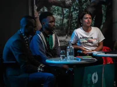  Maxwell Atuhura in Nichola Omonuk Okoit iz Ugande, Živa Kavka Gobbo iz dru&scaron;tva Focus, dolžna skrbnost in naftovod EACOP FOTO: Polona Avanzo