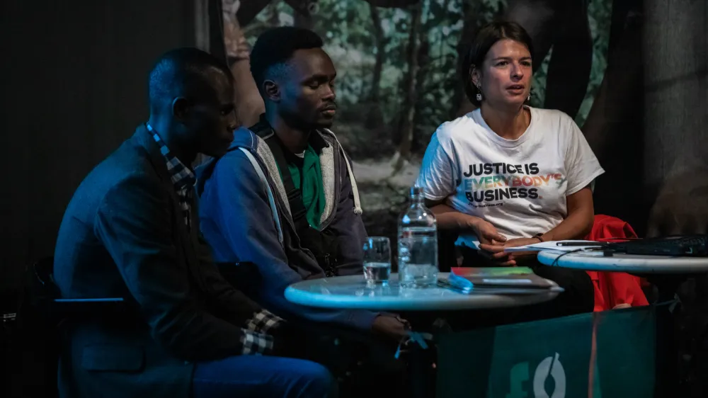  Maxwell Atuhura in Nichola Omonuk Okoit iz Ugande, Živa Kavka Gobbo iz dru&scaron;tva Focus, dolžna skrbnost in naftovod EACOP FOTO: Polona Avanzo