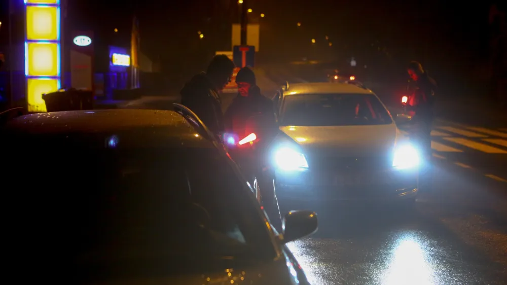 - policist - javna uprava - kazenska politika<br><br><br><br><br>- 19.01.2015 - Ttrža&scaron;ka cesta pri Dolgem mostu - Policija - nadzor prometa - policijska prometna patrulja - poostrena kontrola cestnega prometa v nočnih urah - <br><br><br><br><br>//FOTO: Bojan Velikonja