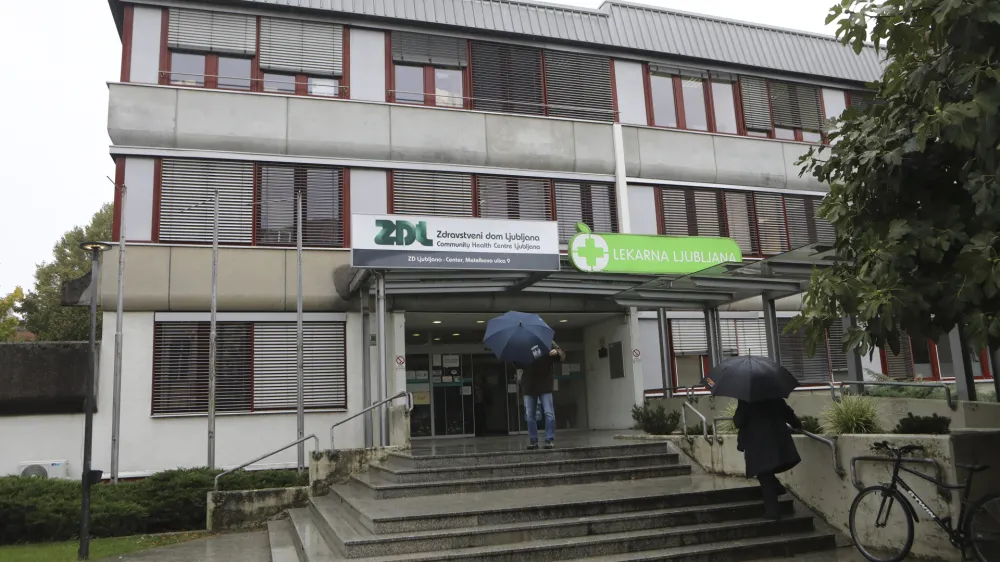  19.10.2023 - Pediatrična nujna medicinska pomoč enota Center - Metelkova ulica 9 v Ljubljani - izjava o nasilnem dogodku - star&scaron;a sta napadla zdravstveno osebje, ki je obravnavalo njunega otroka, zdravniku sta celo grozila s smrtjo. //FOTO: Luka Cjuha