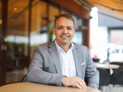 - 31.03.2022 - Dr. Peter Baloh, strokovnjak za uvajanje novosti in sprememb na področju transformacije organizacijske kulture in voditeljskih procesov - partner v E2grow, podjetju, ki je plod slovenskega znanja in hkrati eno izmed le treh Gallupovih partnerskih podjetij na svetu in avtor 22 razprodanih knjig na temo poslovne produktivnosti - //FOTO: Bojan Velikonja