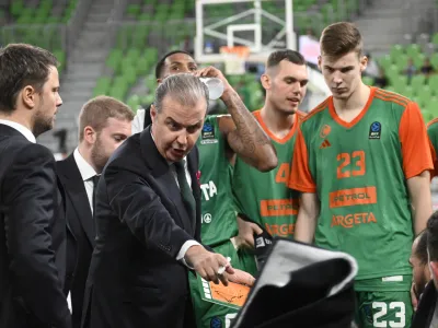 Cedevita Olimpija kaže pod trenerjem Simonejem Pianigianijem klavrno podobo.&nbsp;