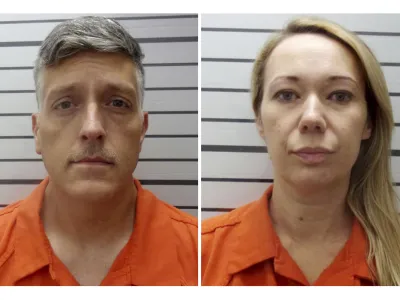 Zakonca Jon in Carrie Hallford sta v priporu. Tožilstvo jima očita, da sta na sprijen način zavajala žalujoče, saj sta namesto posmrtnih ostankov svojcev krste in žare polnila s prahom in drugo umazanijo.&nbsp;