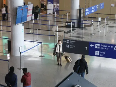 - potni&scaron;ki terminal -&nbsp;- 14.12.2022 - Letali&scaron;če Jožeta Pučnika Brnik &ndash; Aerodrom Ljubljana &ndash; Fraport Slovenija&nbsp;//FOTO: Luka Cjuha