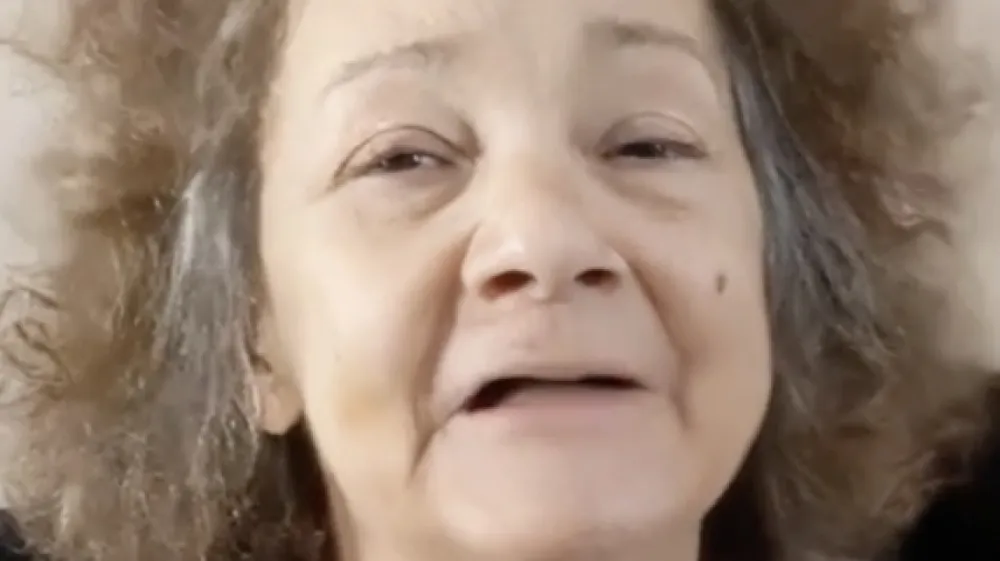 Alison Carey s svojo slavno sestro Mariah ni v dobrih odnosih. F tiktok