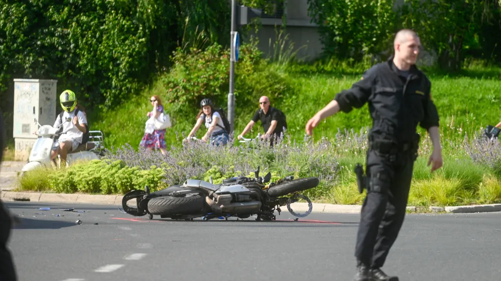 Prometna nesreča na križi&scaron;ču Tivolske in Celov&scaron;ke. FotoNik Erik Neubauer