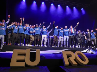 - slavje - slovenska nogometna reprezentanca se je uvrstila na Euro 2024 -- 20.11.2023 &ndash; nogomet &ndash; Slovenija: Kazahstan, kvalifikacije za nogometno evropsko prvenstvo EP 2024, 10. krog: skupina H, //FOTO: Jaka Gasar