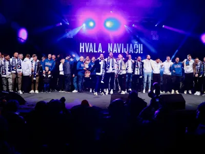 Sprejem nogometa&scaron;ev na Kongresnem trgu.