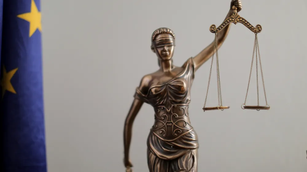 Sodba v glavnem delu ni pravnomočna, je pa tožilstvo najbolj ključen očitek umaknilo samo &ndash; po neuradnih informacijah zaradi izvedenskega mnenja.&nbsp;