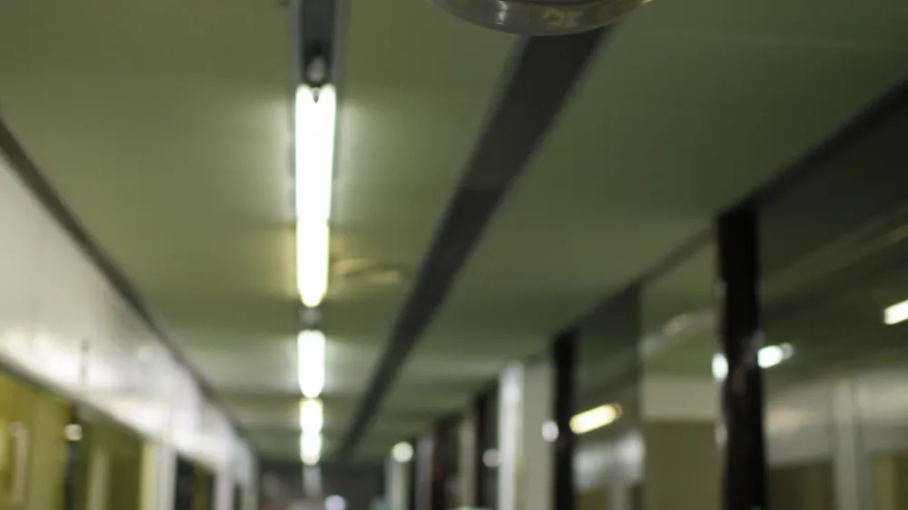 Od stopnje nujnosti pri napotitvi je odvisno bolnikovo mesto v vrsti za preglede ali operacije. V nekaterih primerih, s katerimi se je srečal zastopnik pacientovih pravic Marjan Su&scaron;elj, je bila ta oznaka nepojasnjeno spremenjena. Fotografija je simbolična.