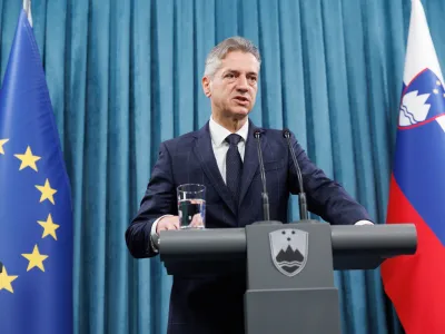 Predsednik vlade Robert Golob je danes koalicijskim partnerjem predstavil imena kandidatov za ministre za javno upravo, kmetijstvo ter naravne vire in prostor.&nbsp;