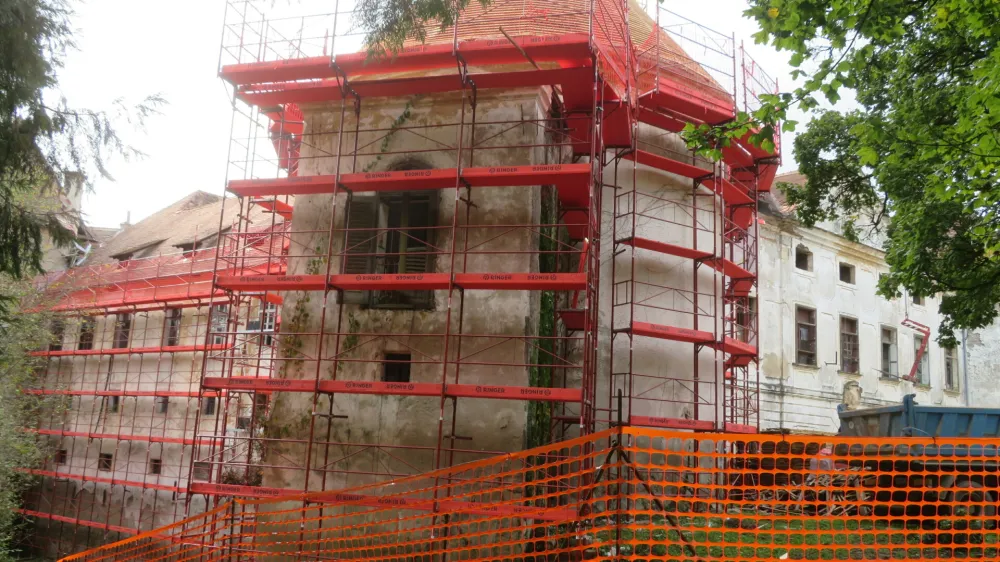 Projekt za izvedbo sanacije strehe in stropov &Scaron;rajbarskega turna je bil končan novembra 2022.&nbsp;