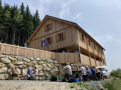 S 1. decembrom je Mozirska koča ponovno odprla svoja vrata.&nbsp;