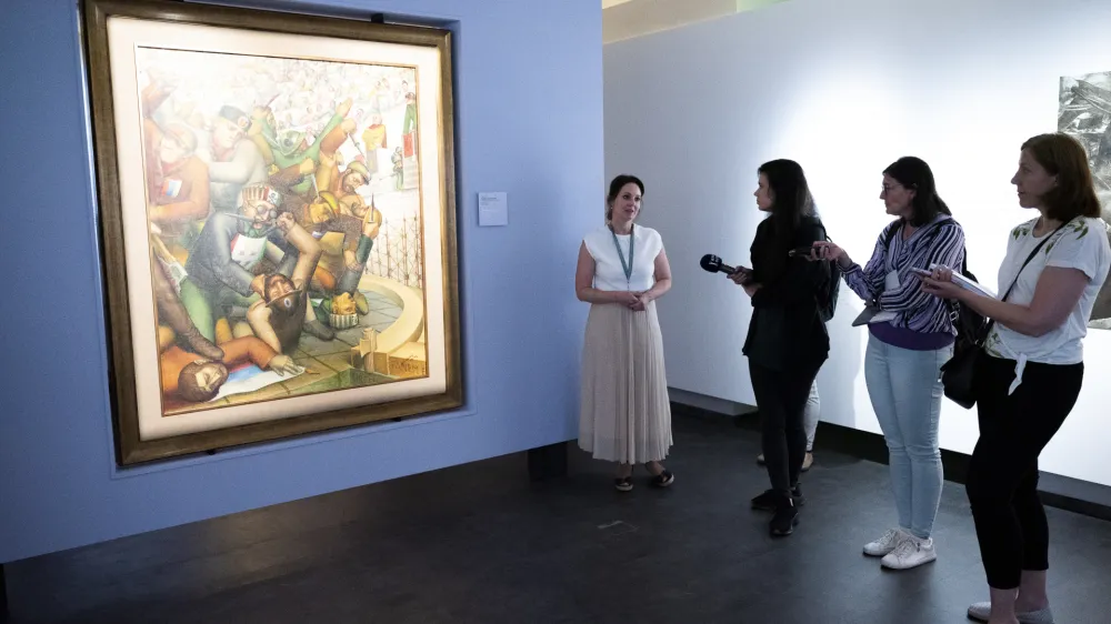 Tina Fortič Jakopič- 13.06.2023 &ndash; Voden ogled razstave Kruha in iger: Slikarstvo Toneta Kralja (1941-1945) za predstavnike medijev; Muzej novej&scaron;e in sodobne zgodovine Slovenije.//FOTO: Nik Erik Neubauer