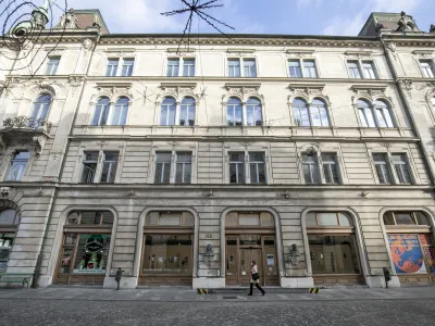 Sekretariat ljubljanske mestne uprave je letos največ prostih delovnih mest posku&scaron;al zapolniti na oddelku za gospodarske dejavnosti in promet, mestnem redarstvu ter oddelku za urejanje prostora.&nbsp;