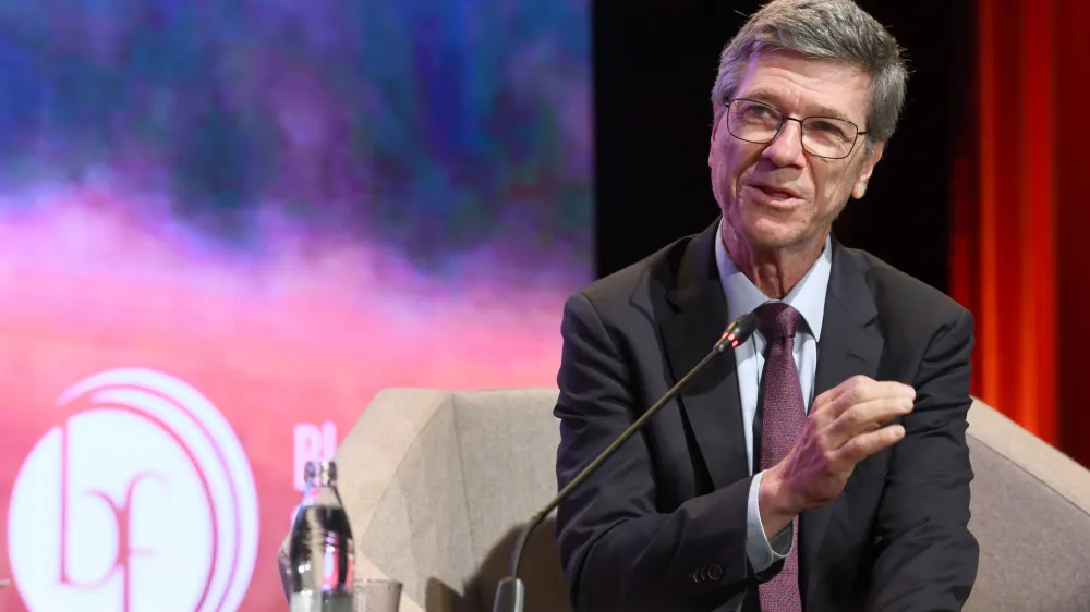 Bled, Festivalna dvorana Bled.<br>Strateski forum Bled 2019.<br>Panel z naslovom Pogovorimo se o trajnosti.<br>Direktor Centra za trajnostni razvoj iz ZDA Jeffrey Sachs.