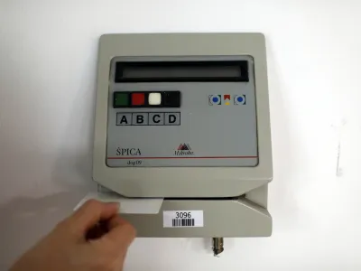 - 14.11.2023 &ndash; simbolična fotografija &ndash; registracija in evidenca delovnega časa - sistem za registracijo prihodov/odhodov iz službe &ndash; &nbsp;elektronsko vodenje evidence o izrabi delovnega časa - beleženje&nbsp;delovnega časa zaposlenih - evidentiranje - //FOTO: Bojan Velikonja