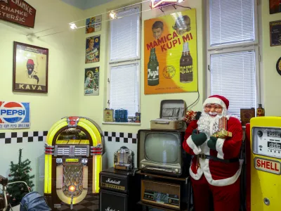 Retro božični bazar je v Pegleznu odprt do 23. decembra.&nbsp;